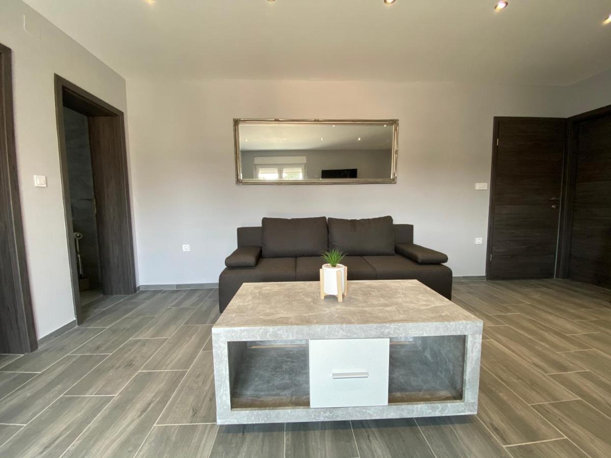 Villa Maleo 梅杜林 外观 照片