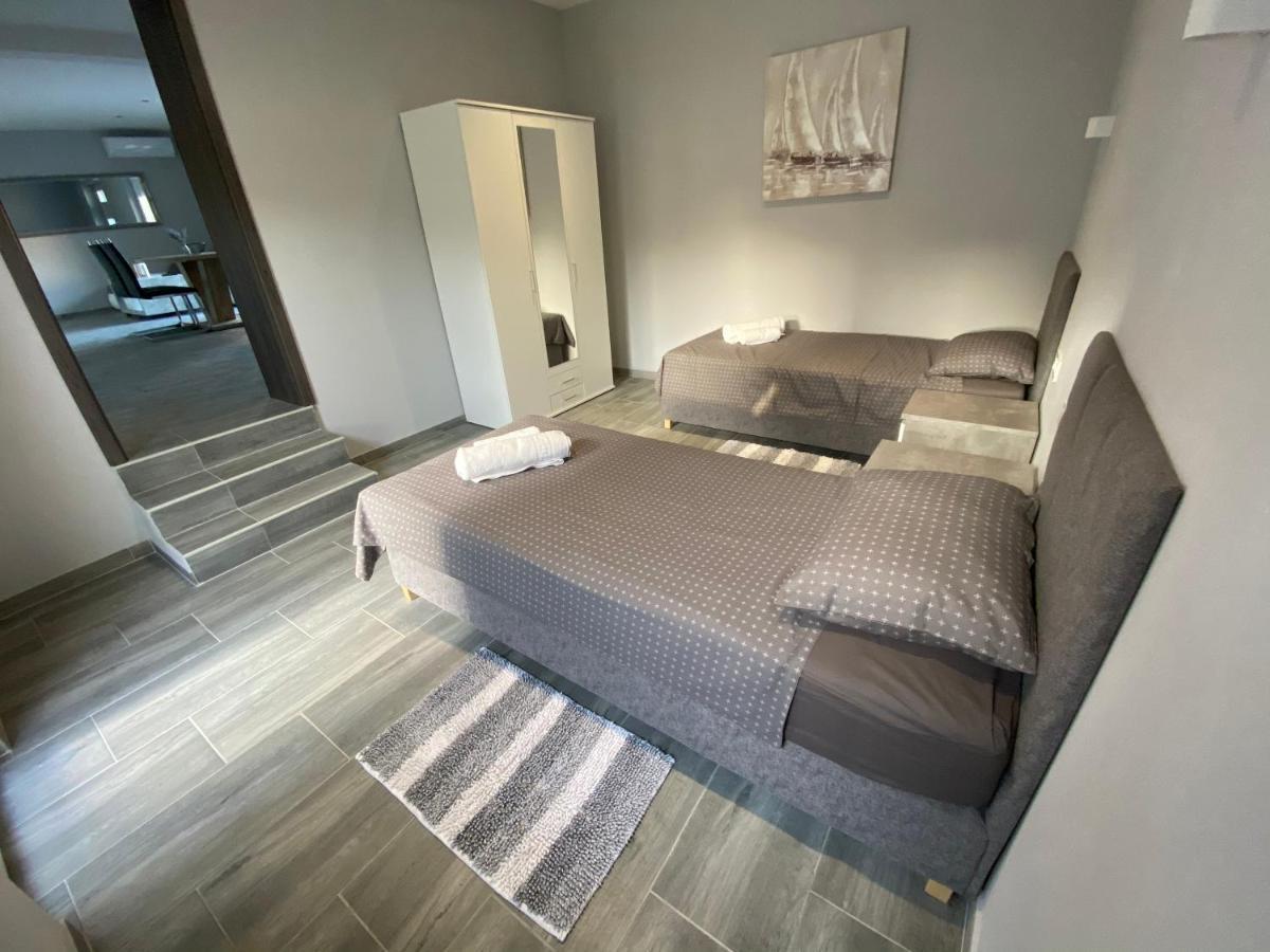 Villa Maleo 梅杜林 外观 照片